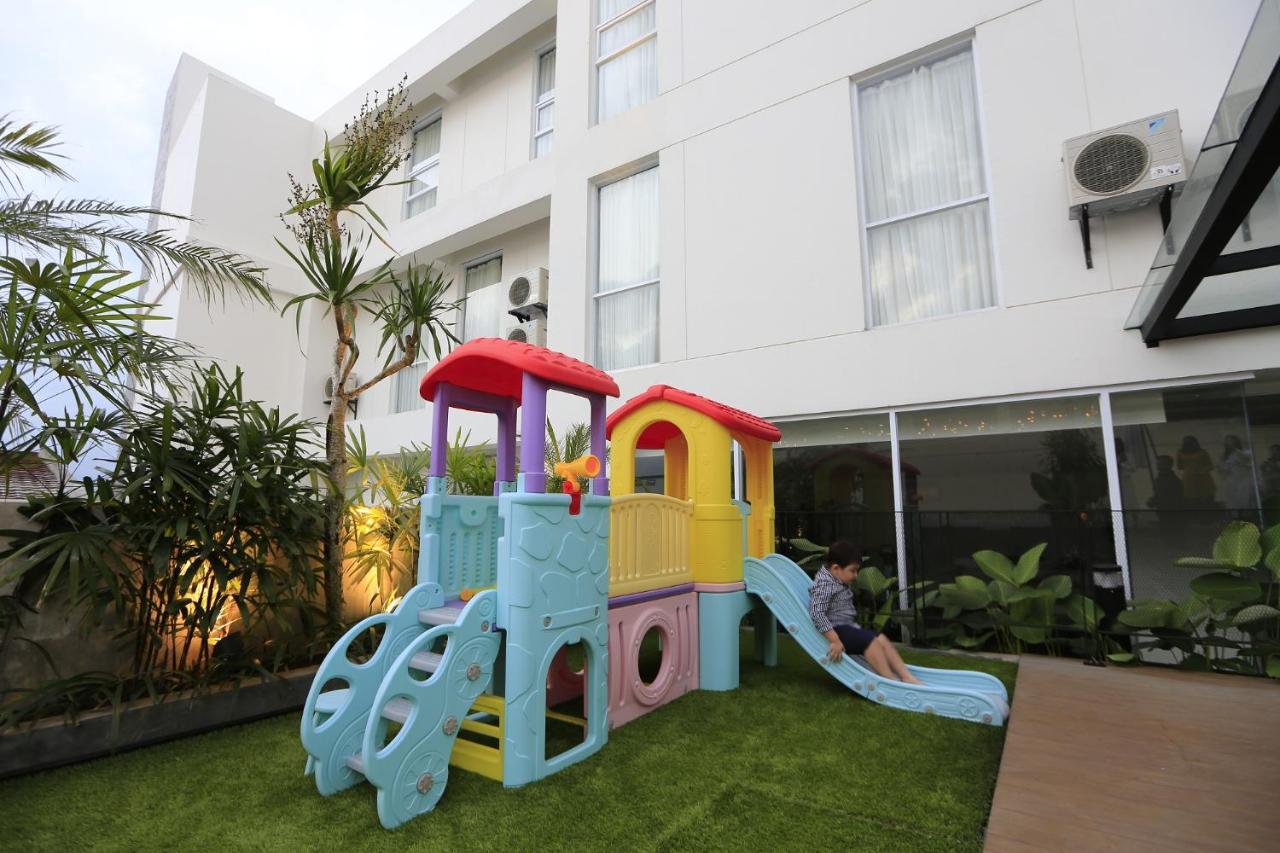 Luminor Hotel Purwokerto By Wh Экстерьер фото
